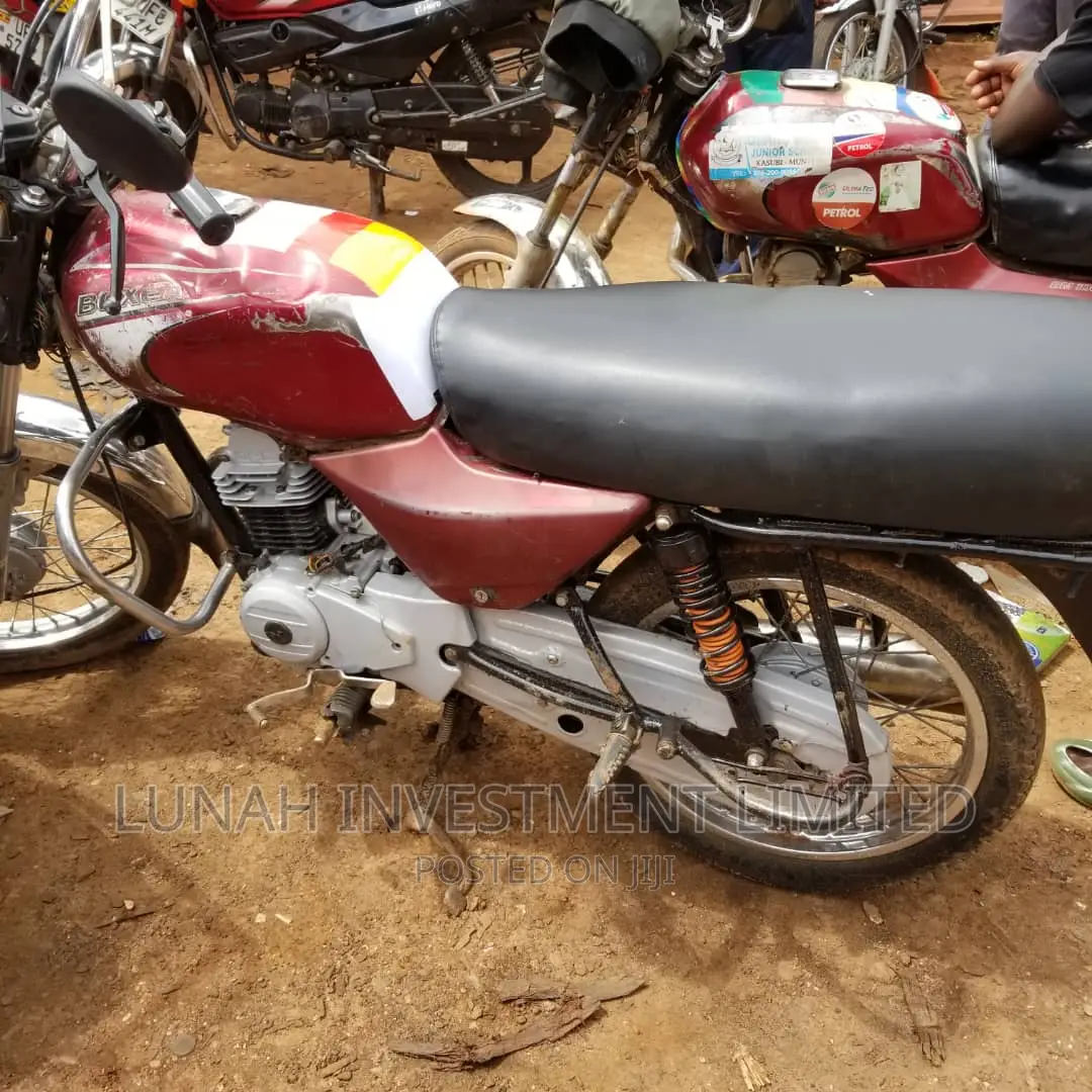 Bajaj Boxer 2021 Red