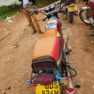 Bajaj Boxer 2022 Red