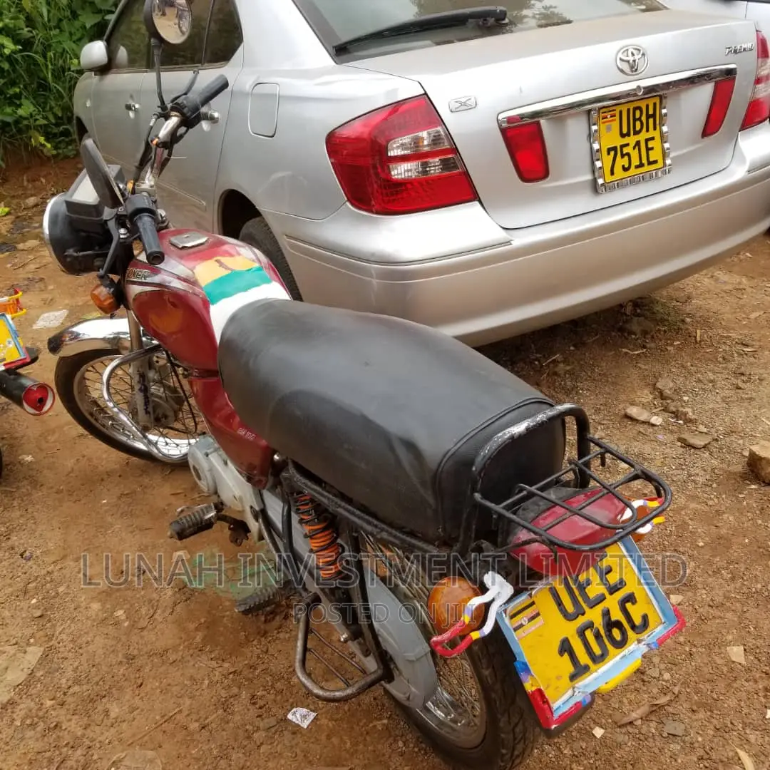 Bajaj Boxer 2022 Red