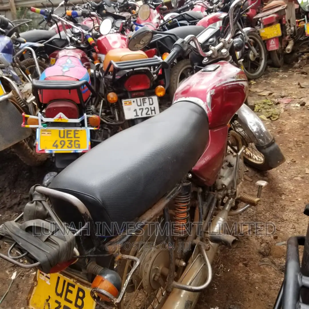 Bajaj Boxer 2022 Red