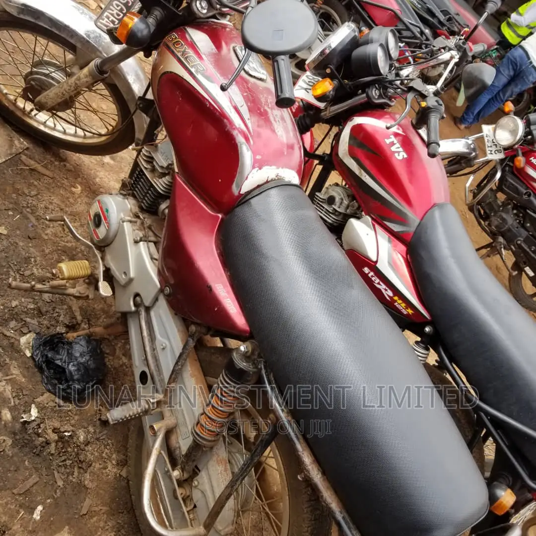 Bajaj Boxer 2022 Red