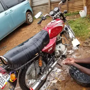 Bajaj Boxer 2021 Red