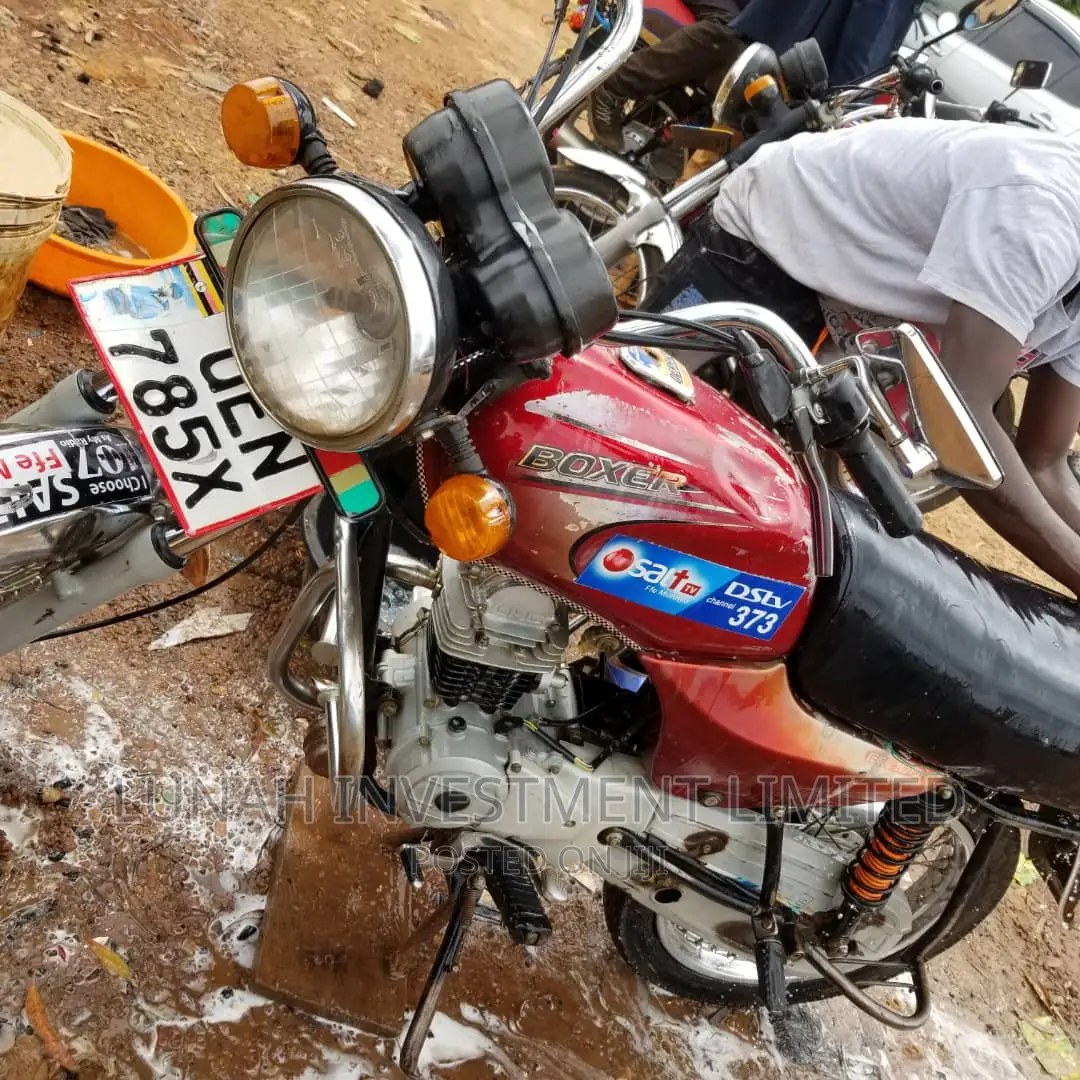 Bajaj Boxer 2021 Red