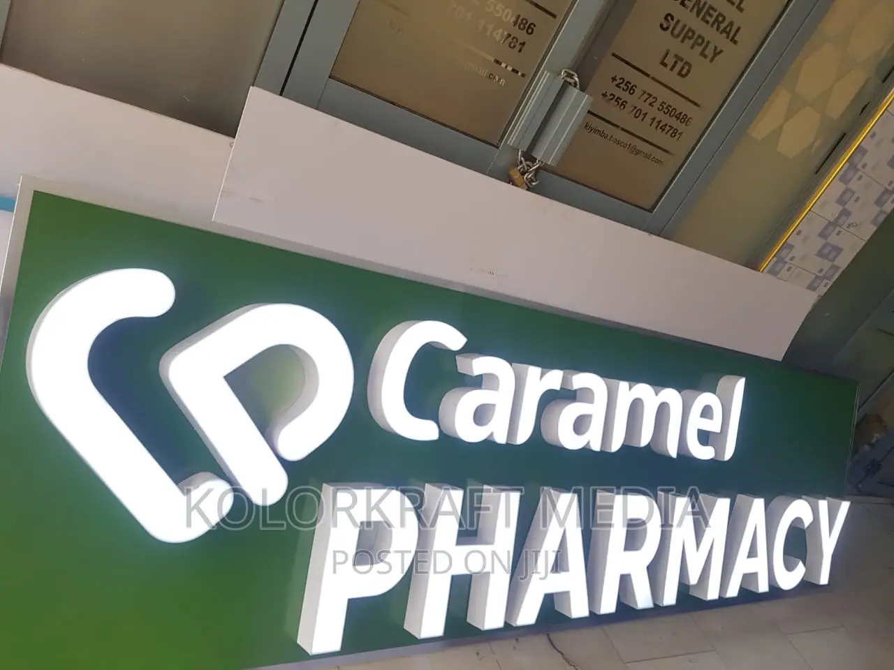 3d and 2d Signage