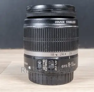 Canon Zoom Ef-S 18-55mm F3.5-5.6 IS Camera Lens