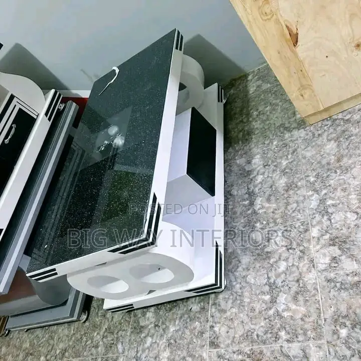 Modern Classy Center Table