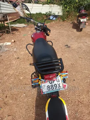 TVS HLX 125 2022 Red