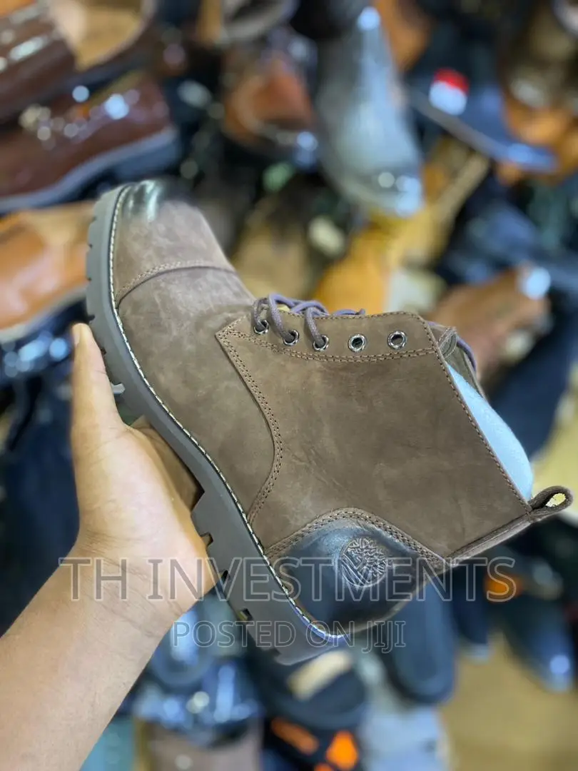 Men's Leather Boots.