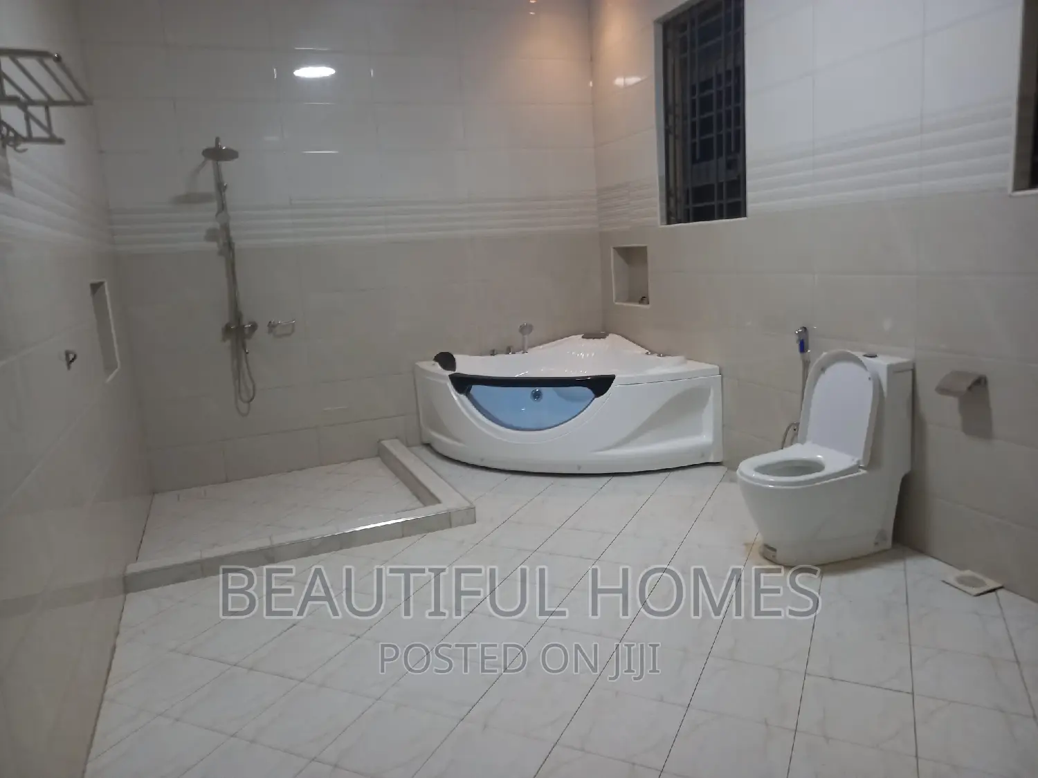 Furnished 6bdrm Mansion in Kyanja, Nakawa for sale