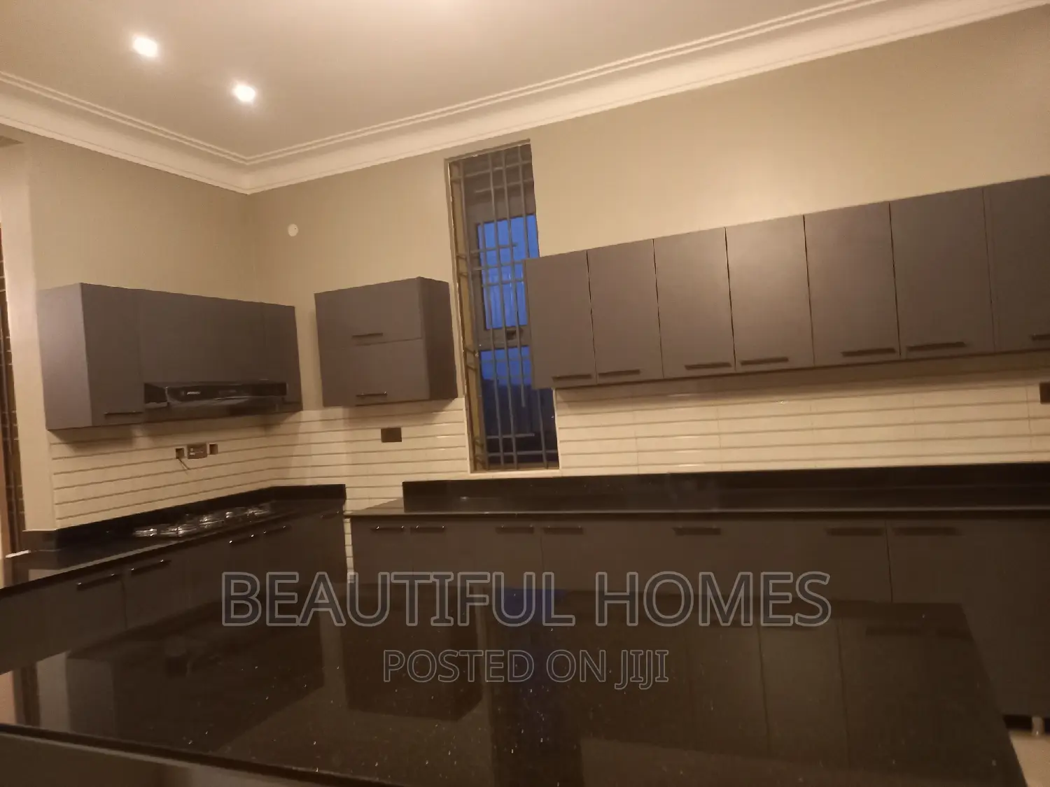 Furnished 7bdrm Duplex in Kyanja, Nakawa for sale