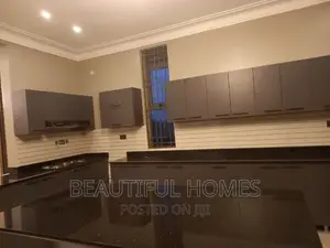 Furnished 7bdrm Duplex in Kyanja, Nakawa for sale