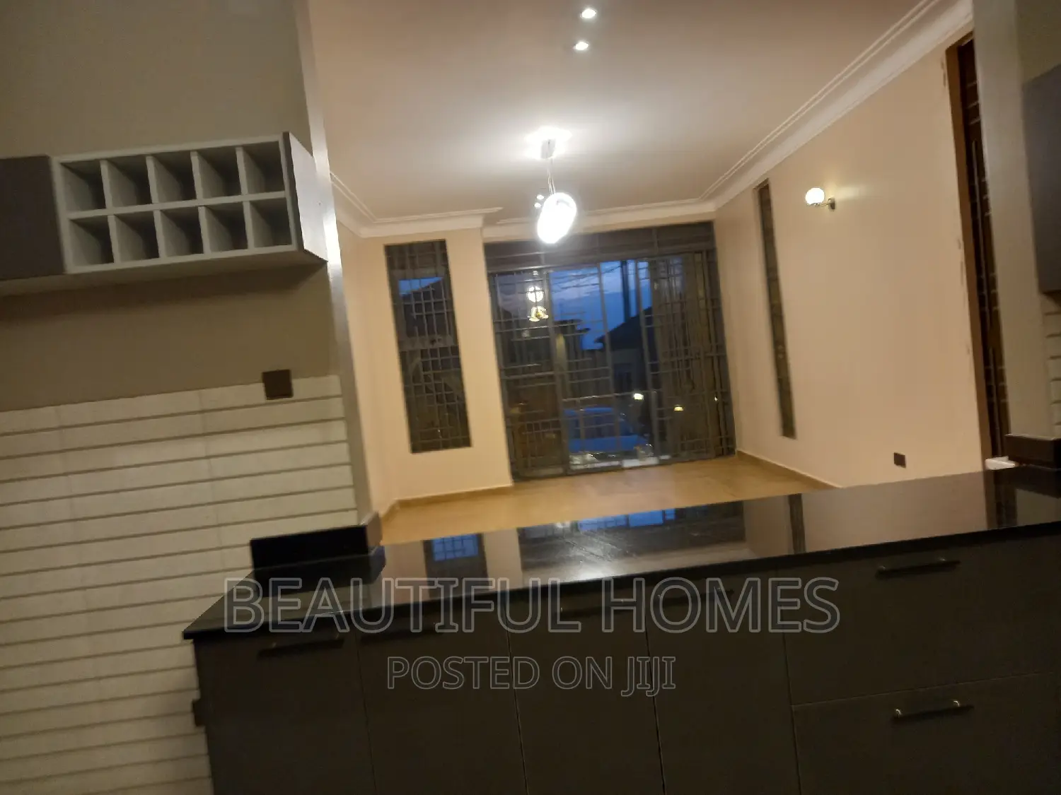 Furnished 7bdrm Mansion in Kyanja Ministers, Nakawa for sale