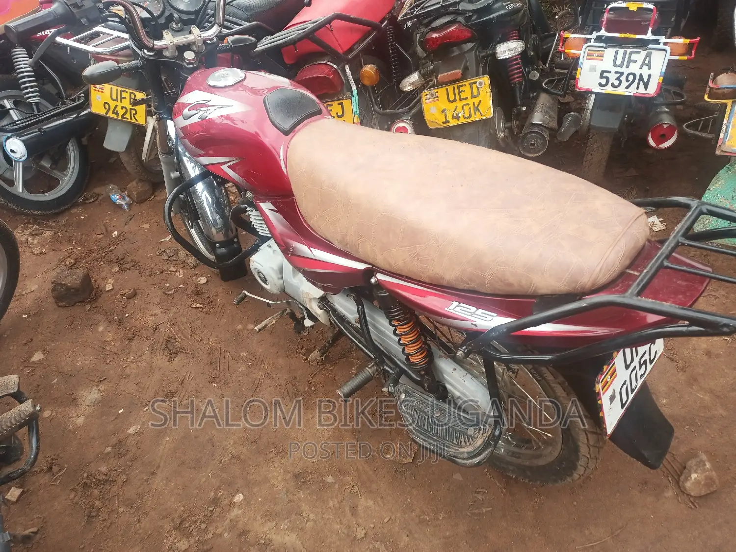 Bajaj Boxer 125 2022 Red