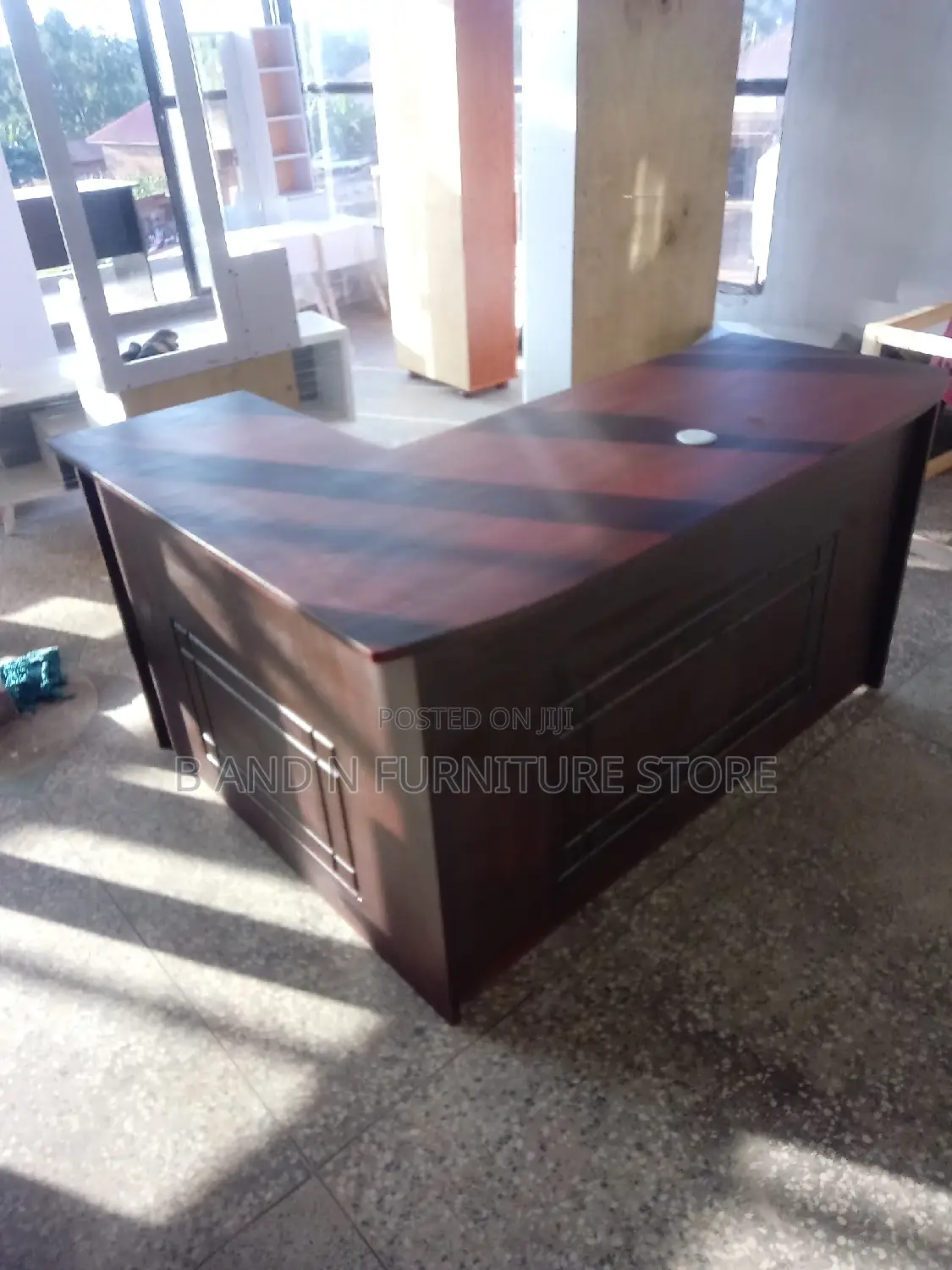 Exciting Elegant Office Table in L Structure