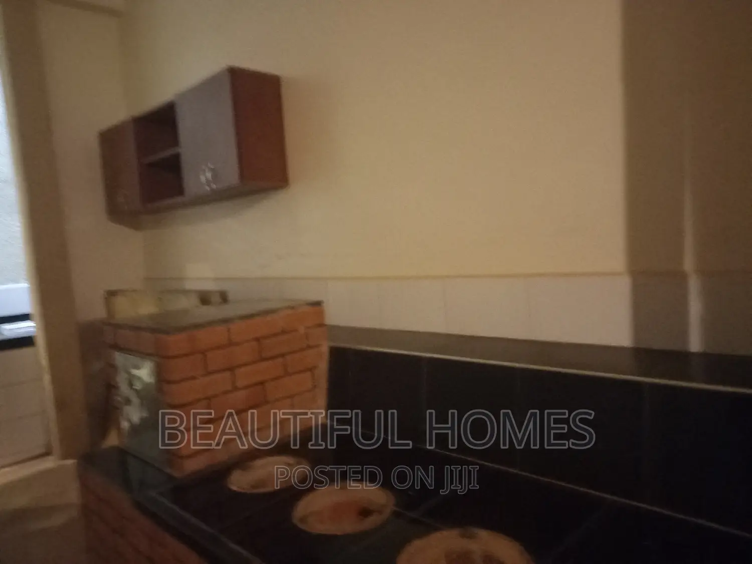 Furnished 7bdrm Duplex in Kyanja, Central Division for sale