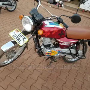Bajaj Avenger 200 2023 Red