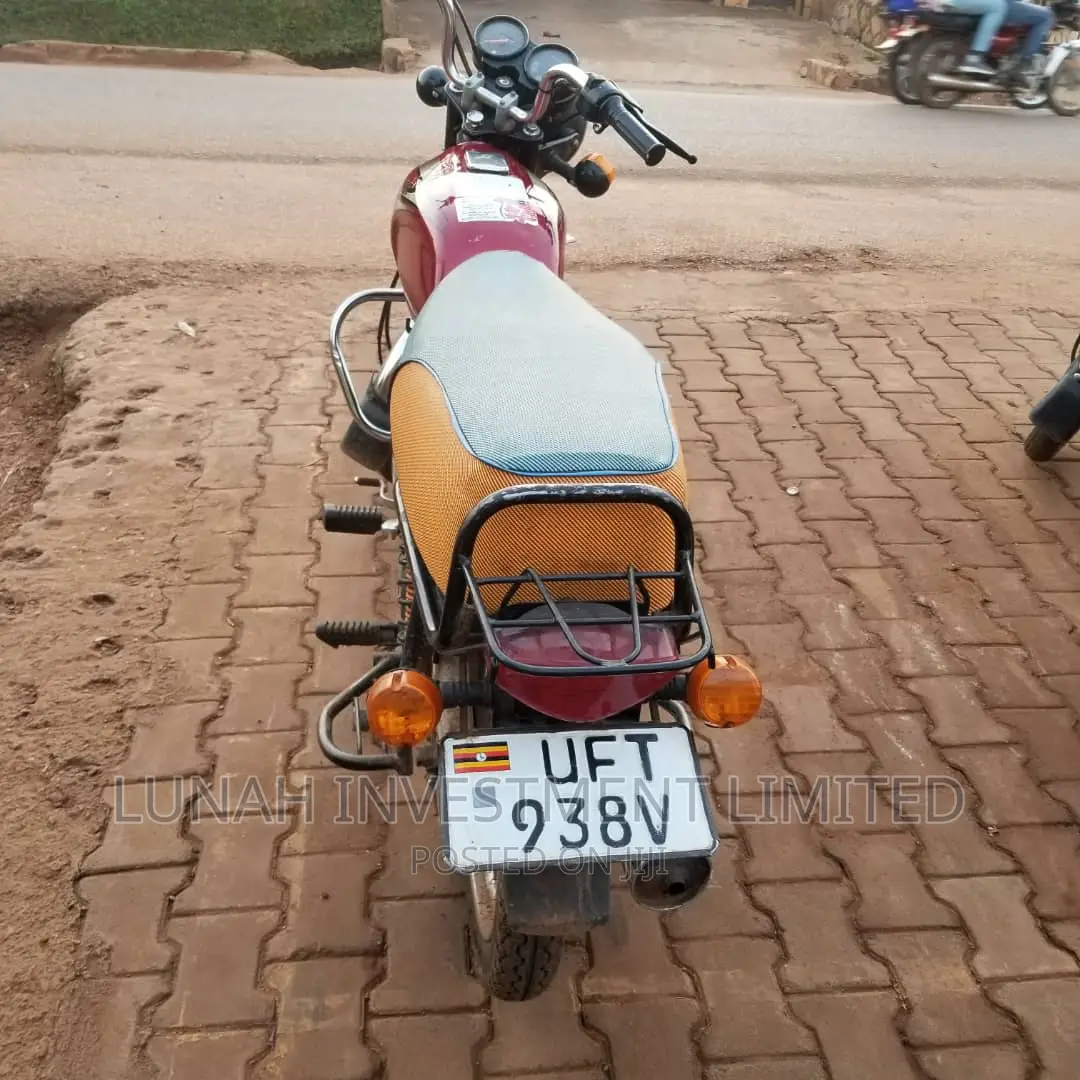 Bajaj Boxer 2022 Red