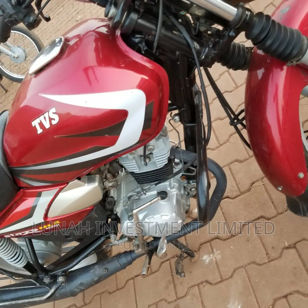 TVS HLX 125 2022 Red