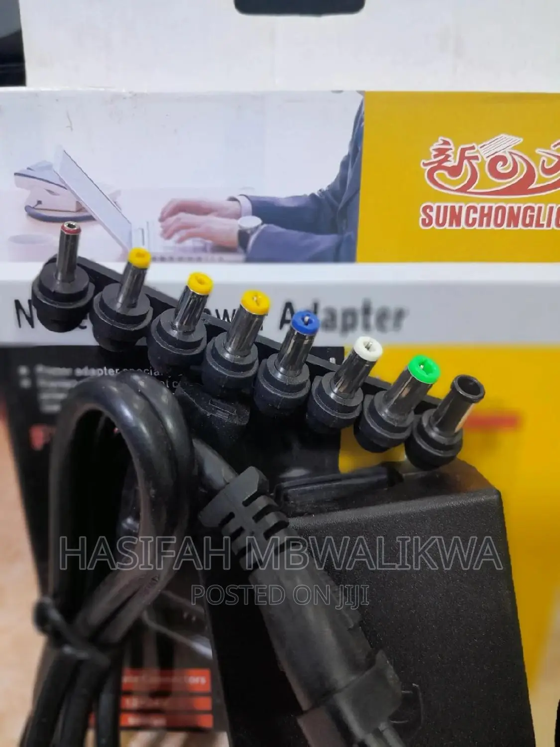 Note Book Power Adapter + 8 Connectors