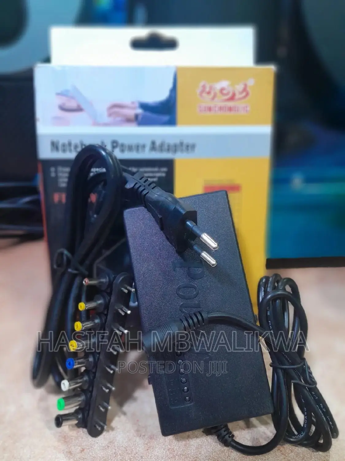 Note Book Power Adapter + 8 Connectors