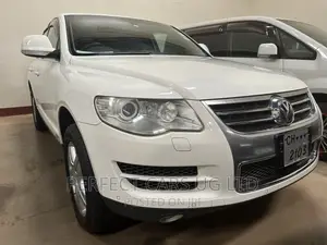 Photo - Volkswagen Touareg 4.2 V8 Tiptronic 2009 Off white