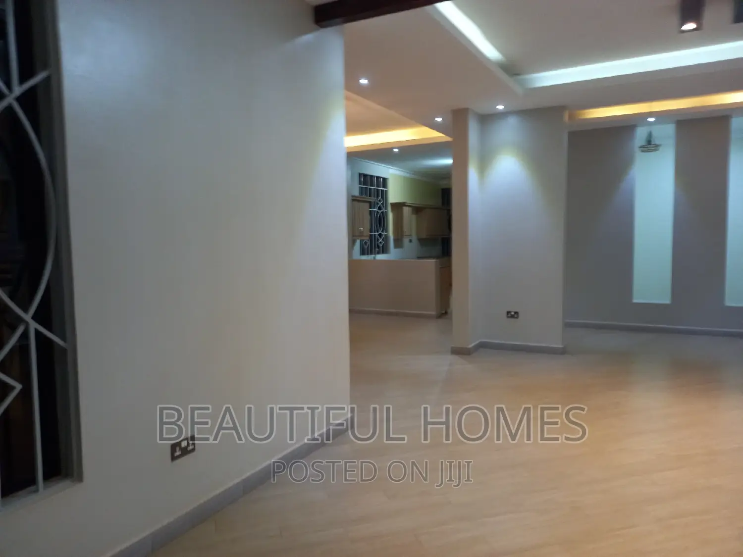 Furnished 7bdrm Mansion in Kyanja, Central Division for sale