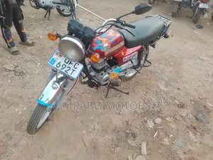 Bajaj Boxer 100 2022 Red