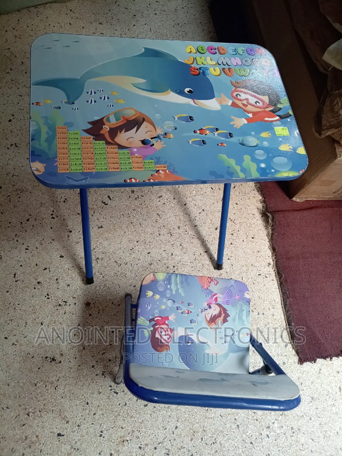 Kids Reading Table
