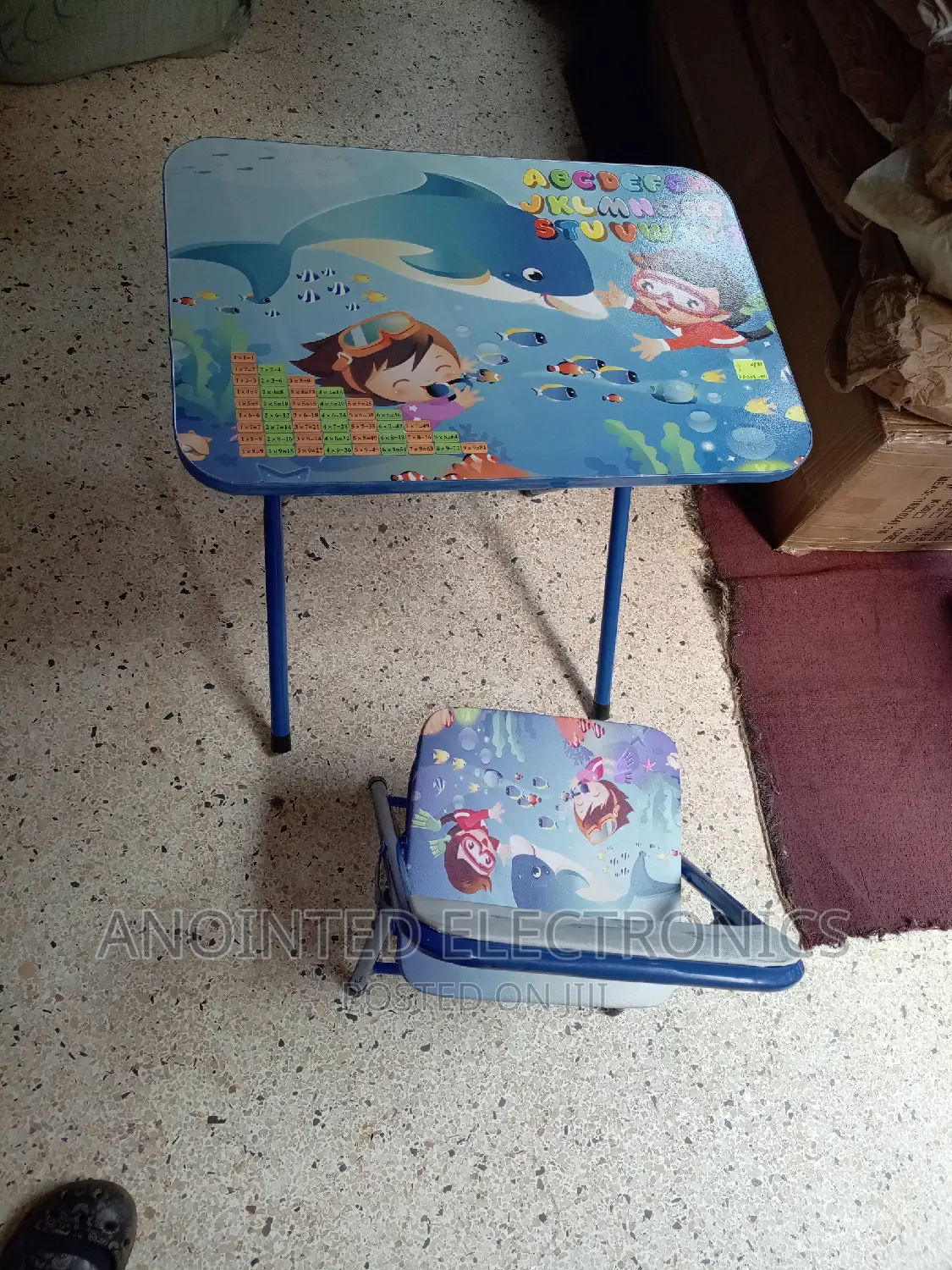 Kids Reading Table