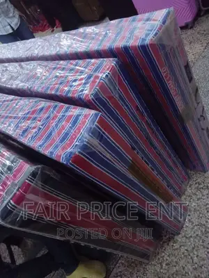 Crestfoam Mattress. Open Cover.3x6x6inches.( Red)