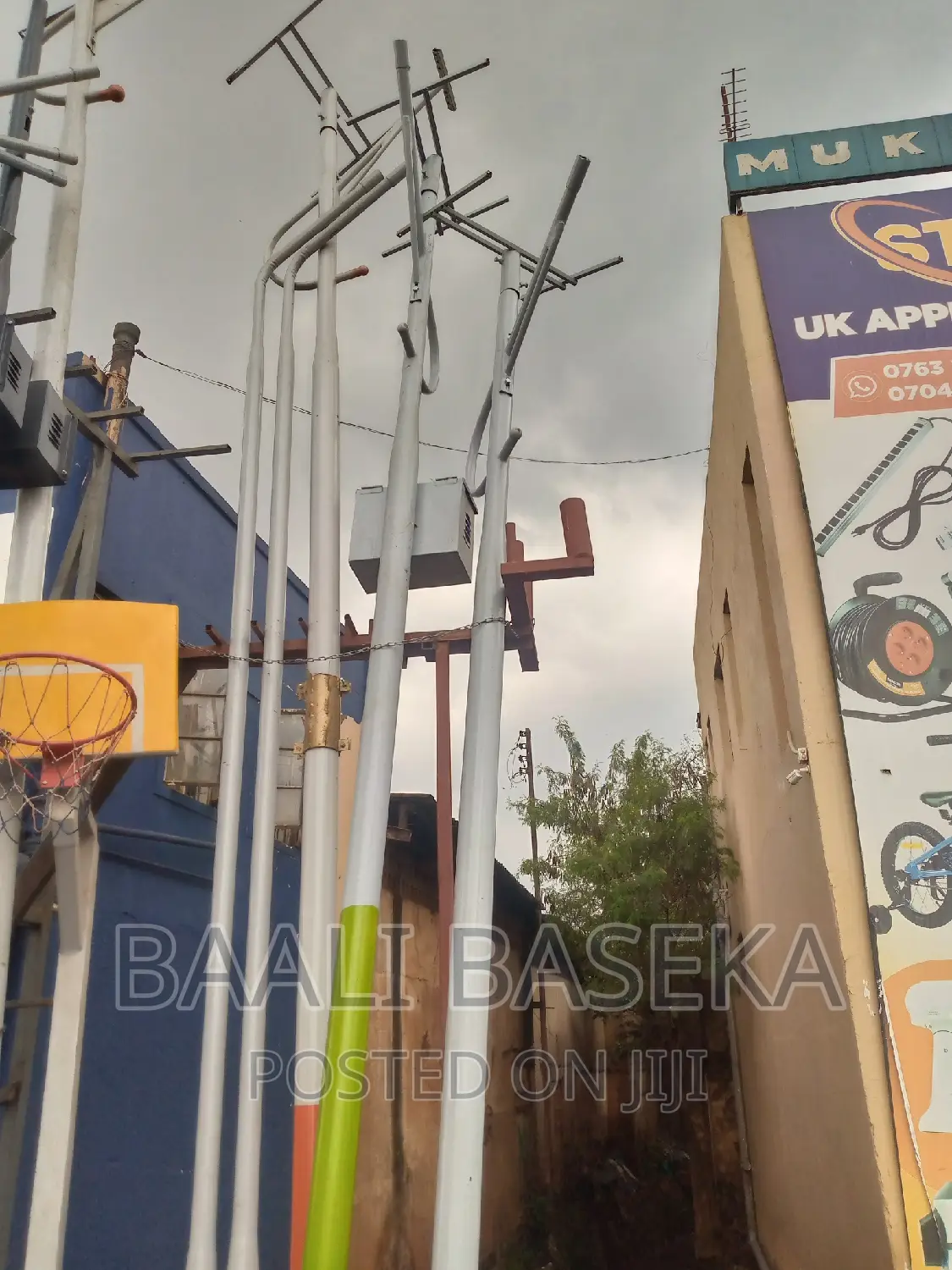 Street Light Poles/Street Camera Poles/Metallic Poles