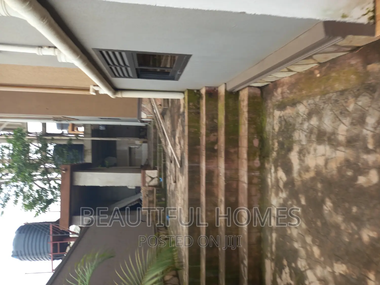Furnished 6bdrm Duplex in Kisaasi Corporate, Nakawa for sale