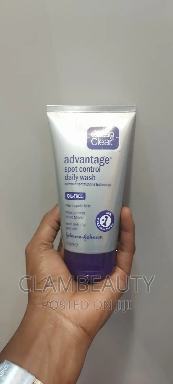 Clean Clear Advantage Spot Control Daily Wash Oil Free