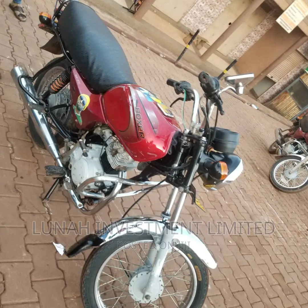 Bajaj Boxer 2022 Red
