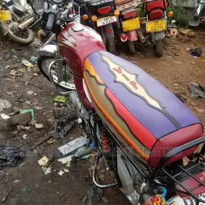 Bajaj Boxer 2021 Red