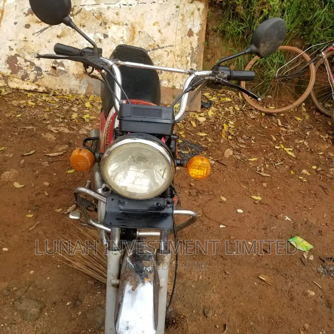 Bajaj Boxer 2016 Red