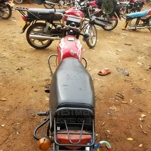 Bajaj Boxer 2023 Red