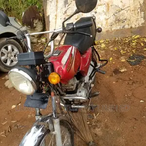 Bajaj Boxer 2023 Red