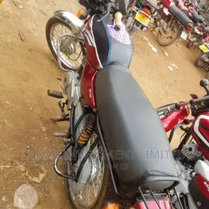 Bajaj Boxer 2021 Red