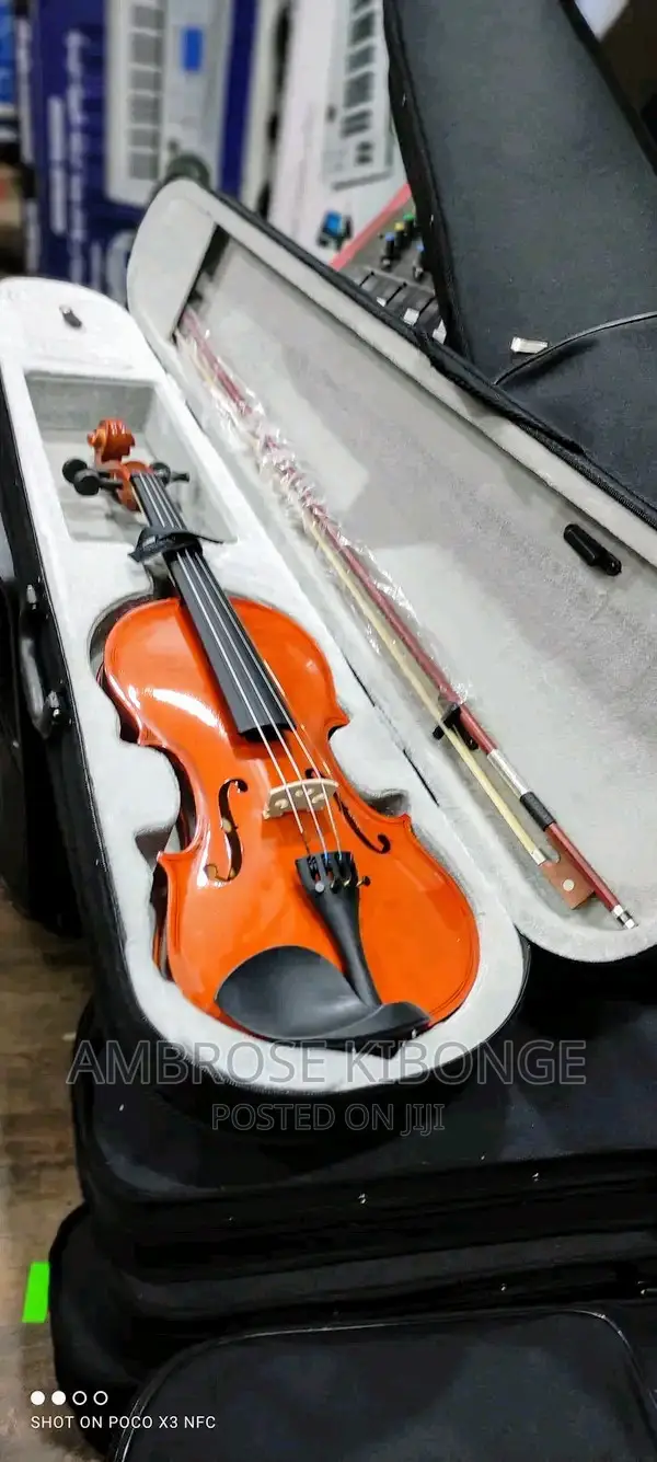 Classic Quality Solid Body 4/4 Acoustic Violin Full Package.
