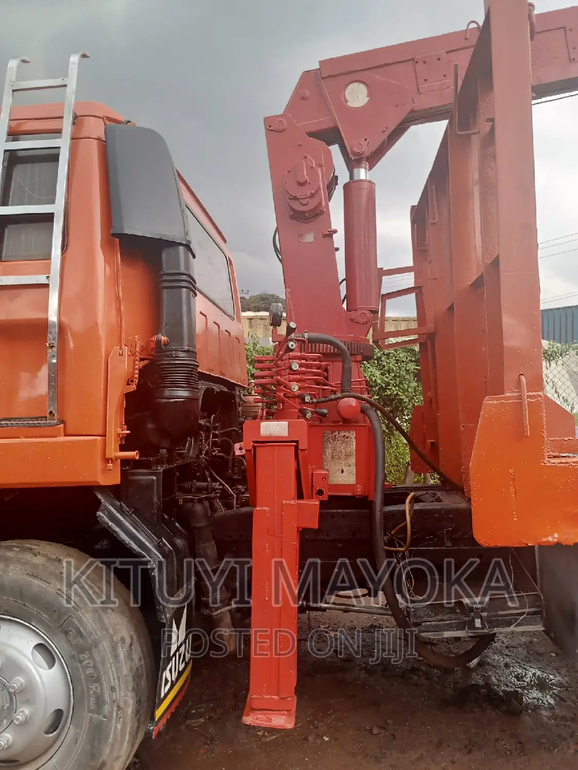 Isuzu Giga Magulu Kumi 5ton Crane Truck for Sale at 105m