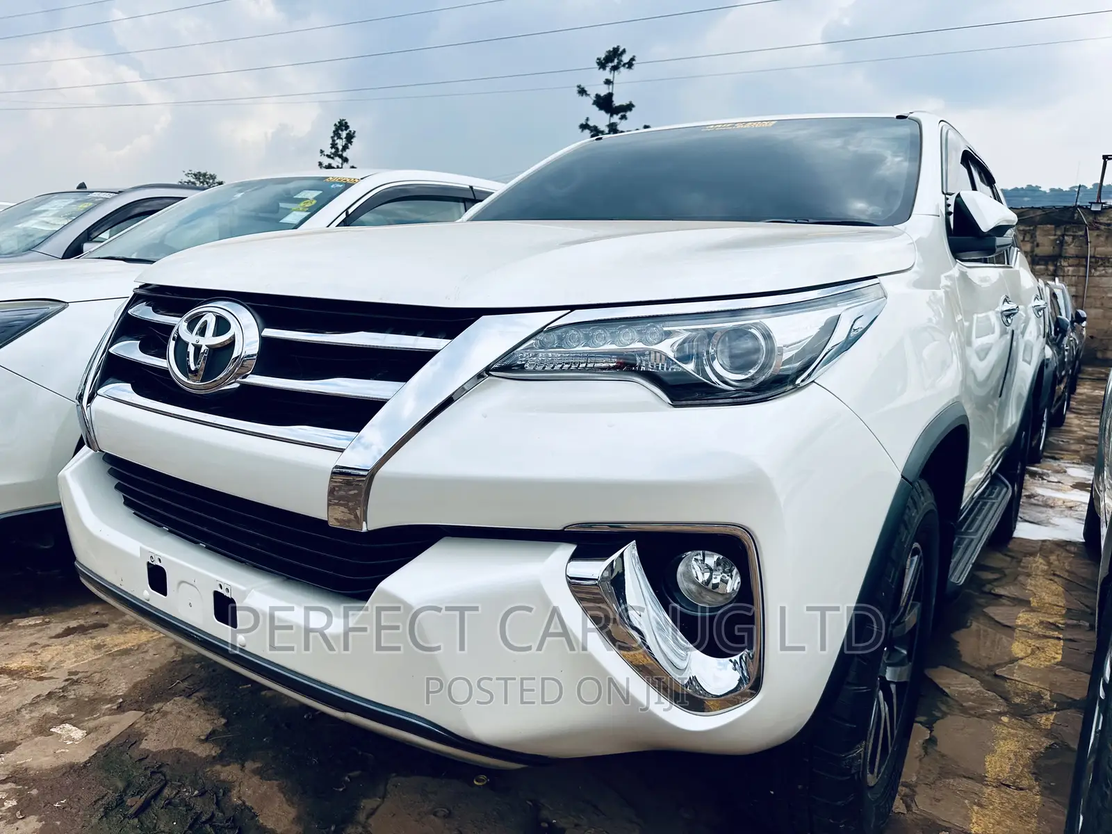 Toyota Fortuner 2.7 AWD 2013 Off white
