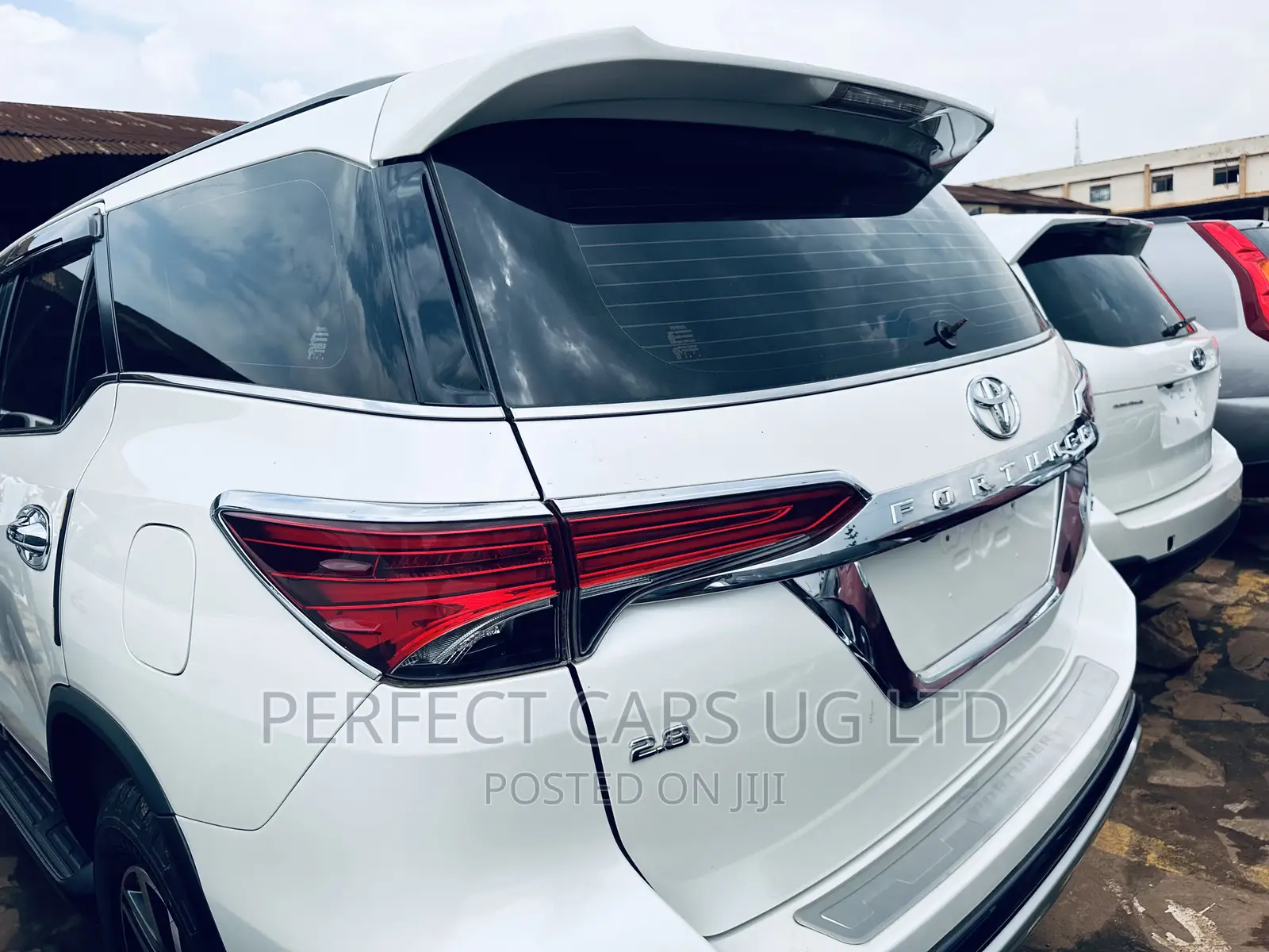 Toyota Fortuner 2.7 AWD 2013 Off white