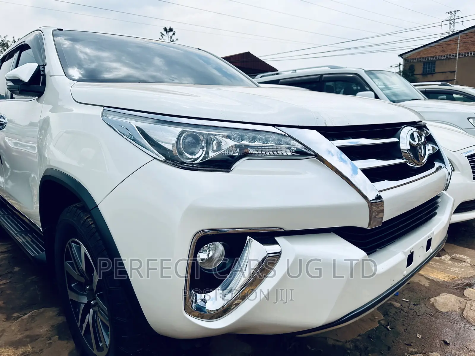 Toyota Fortuner 2.7 AWD 2013 Off white