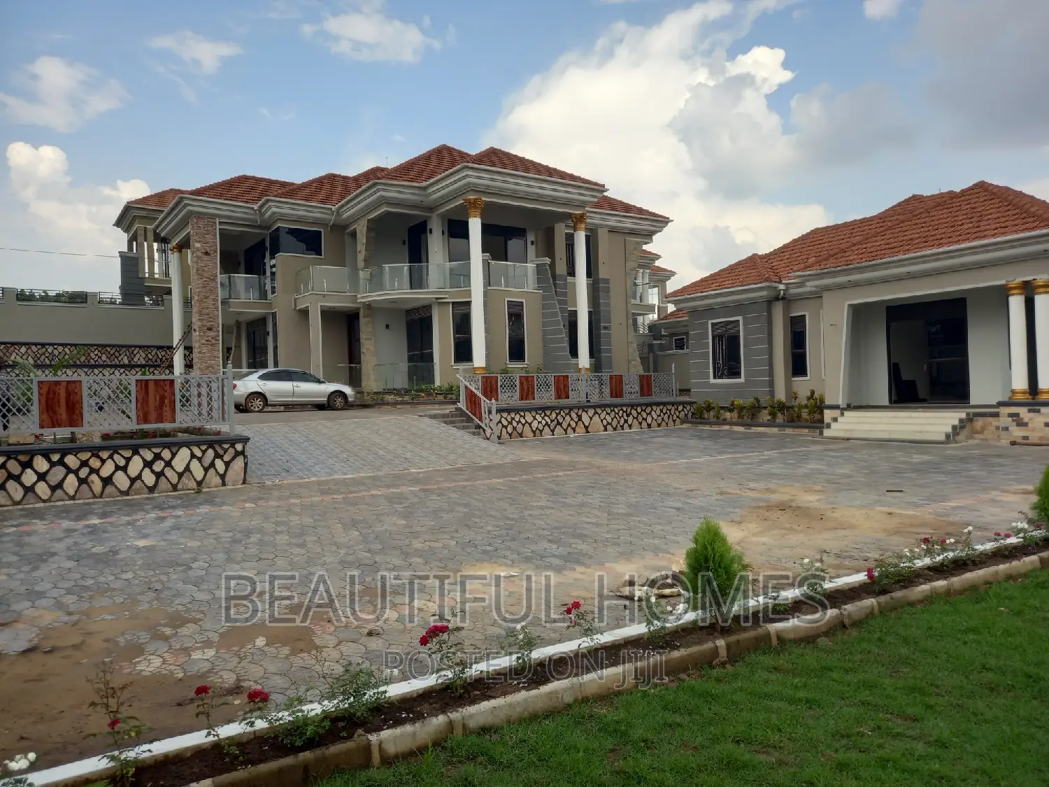 Furnished 6bdrm Mansion in Kira Mamerito Road for sale