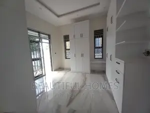 Furnished 6bdrm Duplex in Kira for sale