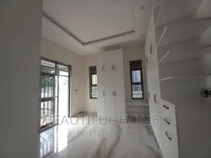 Furnished 6bdrm House in Kira Ministers for sale