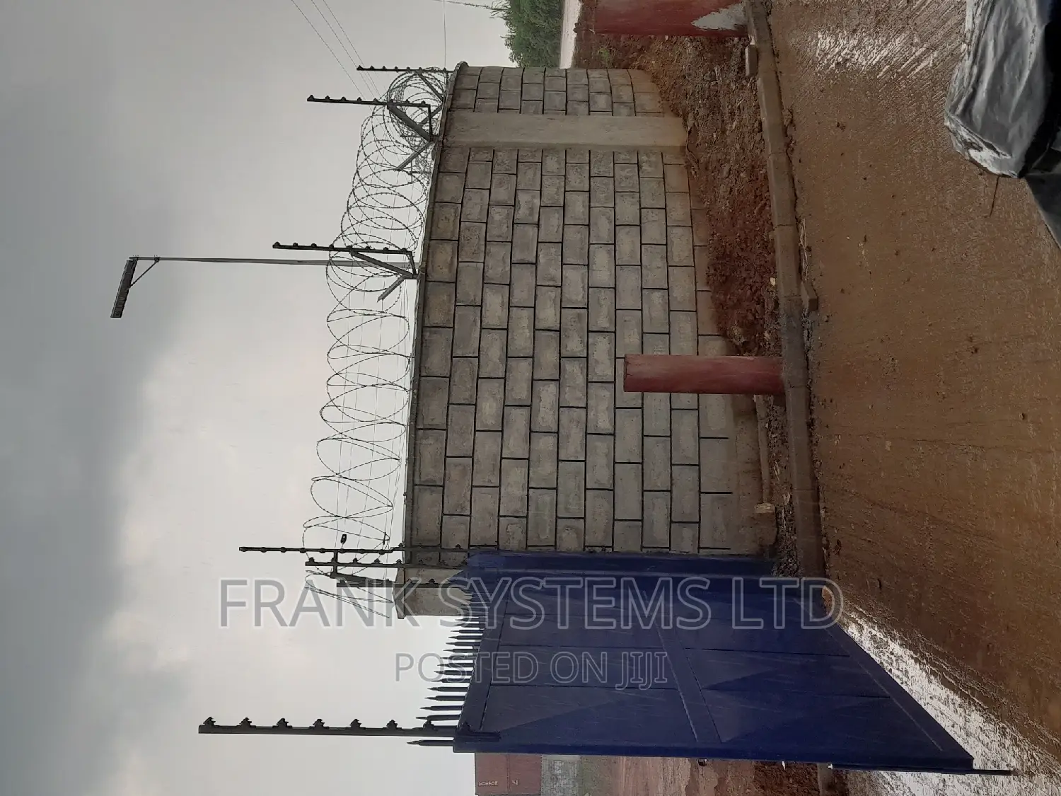 Electric Fence System With Razor Wire 10lines