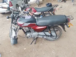 Bajaj Boxer 100 2018 Red