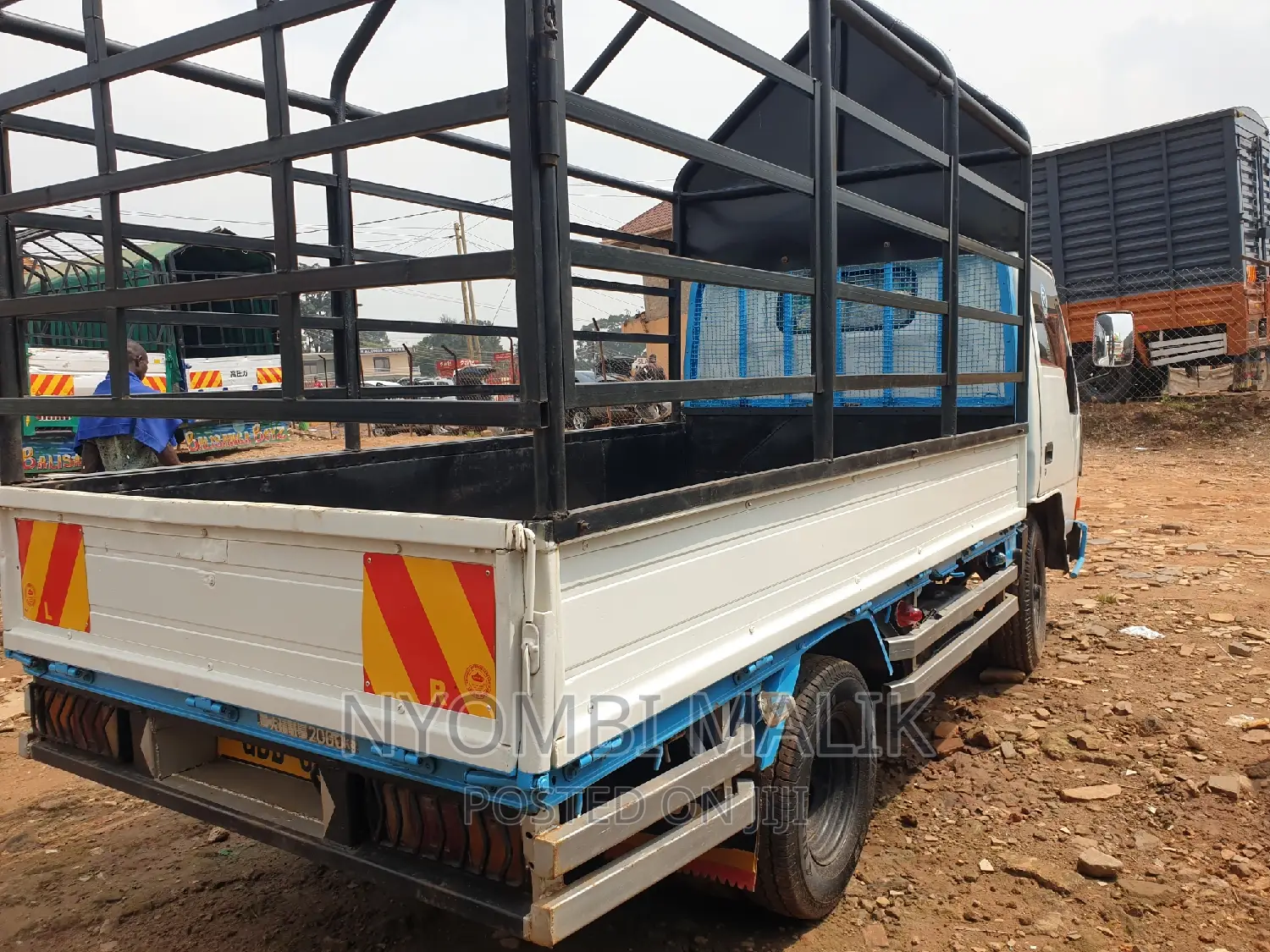 Mitsubishi Canter Short